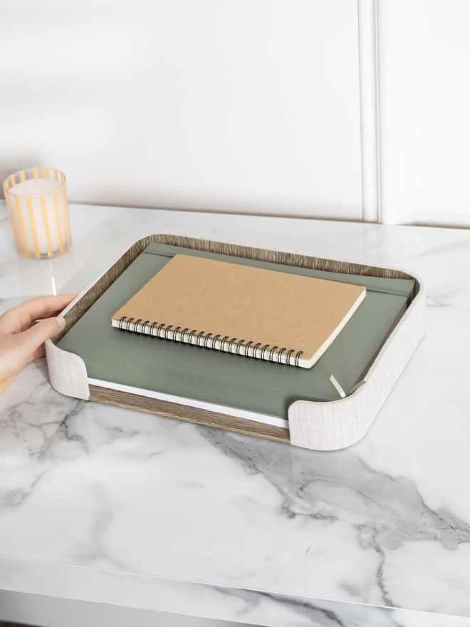 Лоток для бумаг для рабочего стола Stackers Letter Tray - Oatmeal & Linen (слоновая кость)