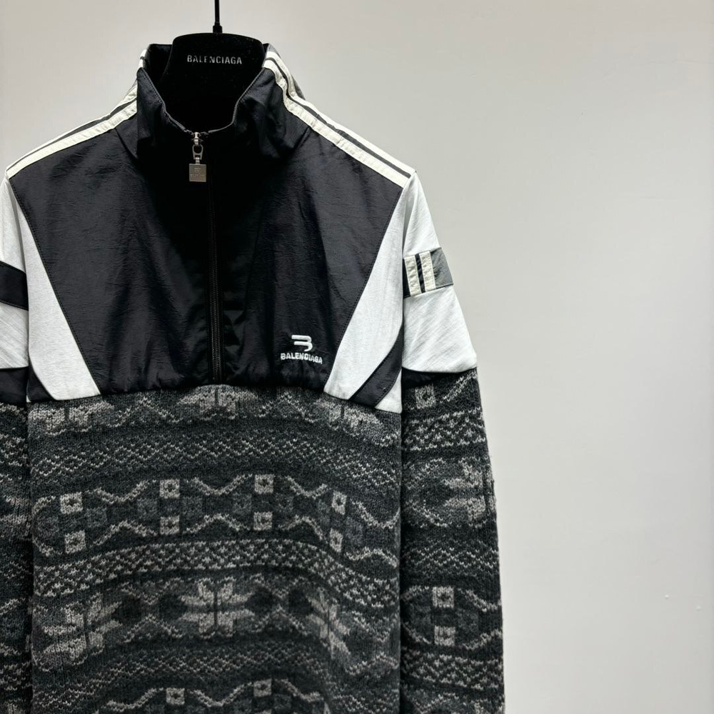 Свитер Balenciaga
