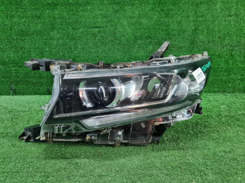 Битая Фара левая Toyota Land Cruiser Prado 150 (2017-н.в.) LED