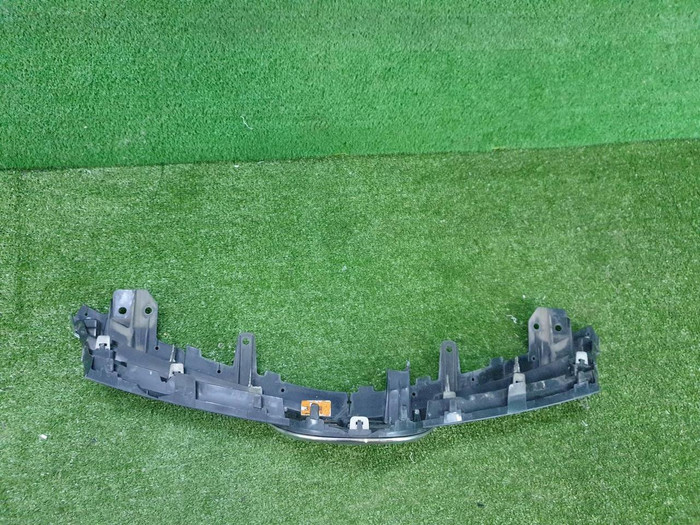 Решетка радиатора Toyota Corolla E160 (2015-2019)