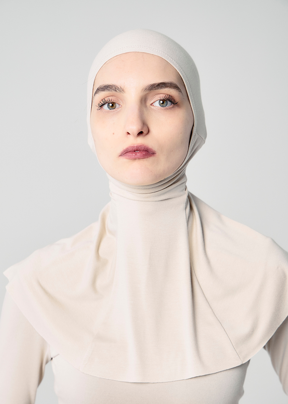 Балаклава Кэрри бежевая