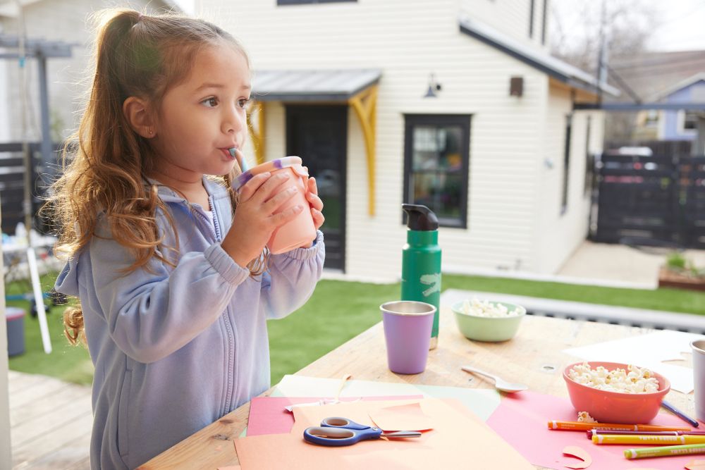 Детский стакан одностенный Klean Kanteen Kid Cup Straw Lid 10oz (296 мл) Clear Sky с трубочкой