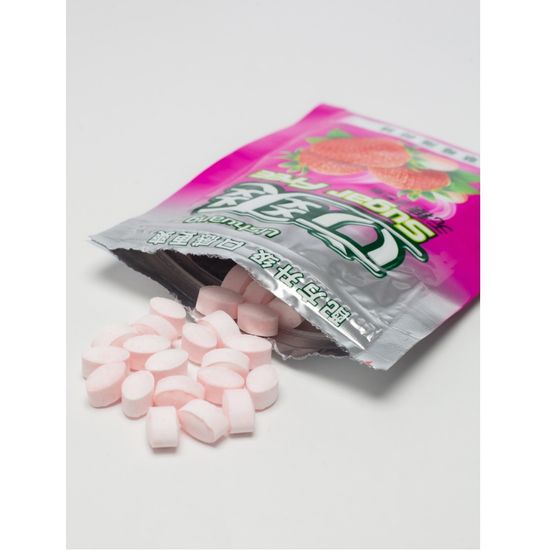 Конфеты Lishuang Sugar Free со вкусом клубники и мяты, 15 г (Китай)