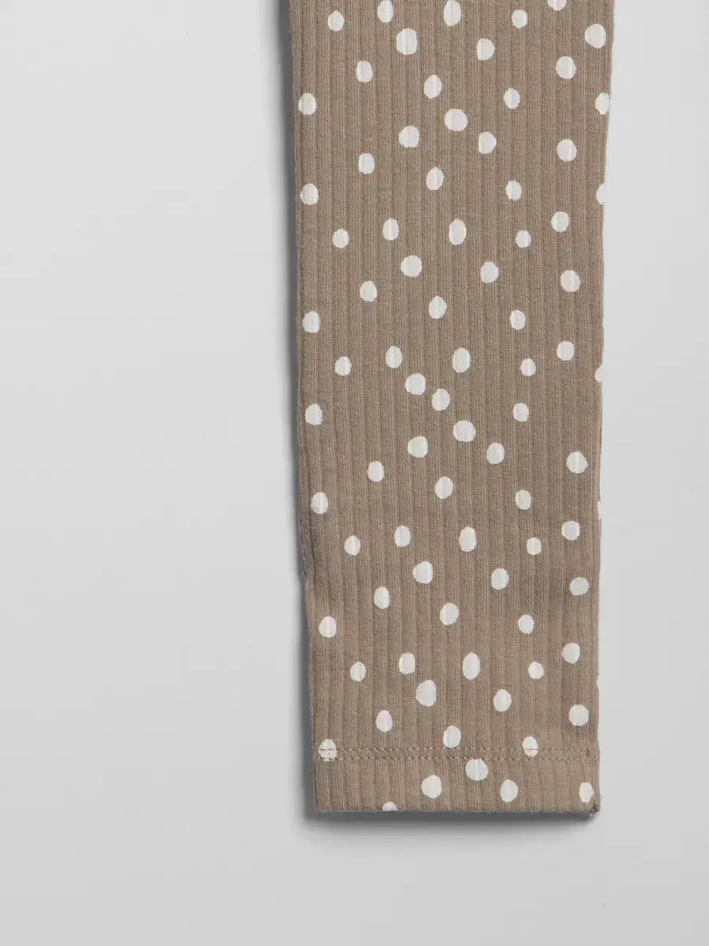 Костюм для девочки летний футболка и леггинсы