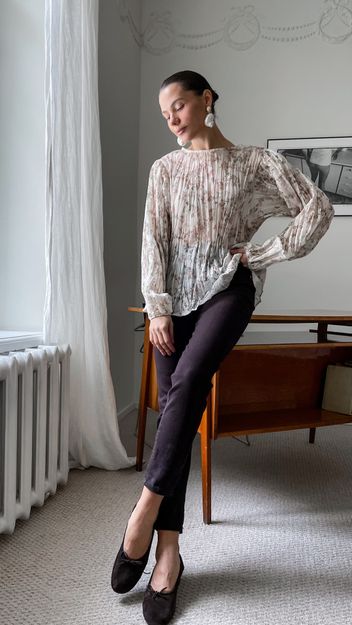 темно-коричневый