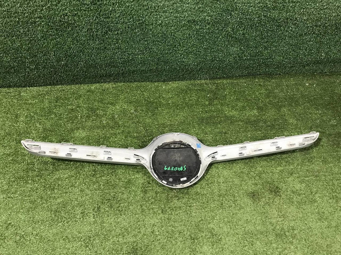 Накладка решетки радиатора Mercedes CLS W218 C218 (2014-2017)