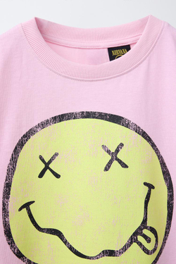 ZARA ФУТБОЛКА С ПРИНТОМ NIRVANA ®, РОЗОВЫЙ
