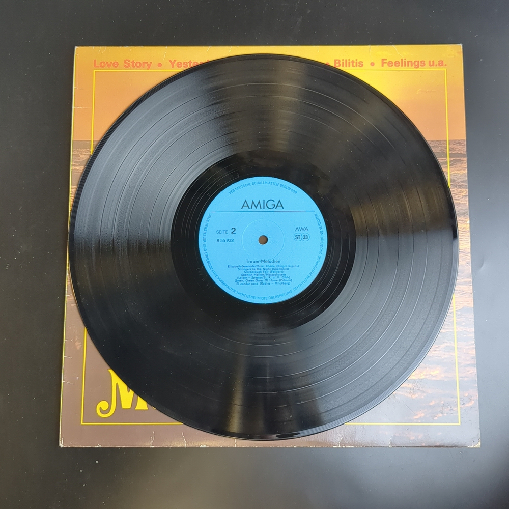 LP Amiga Studio Orchester - Traum - Melodien. Love Story. Виниловая пластинка 12 дюймов. ГДР