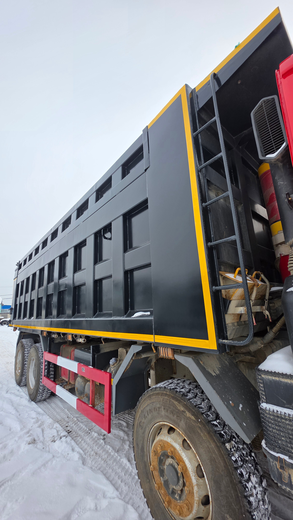 Howo ZZ* 8x4 Самосвал ZZ3407S3867E (Дизель, 9,7 л, 373 л.с, МТ)