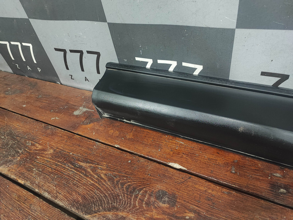 Накладка двери передней правой Mazda CX-5 2 (KF) 17-нв Б/У Оригинал KB7W51RA1