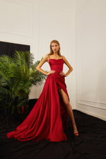 Платье макси драпированное из сатина с шлейфом