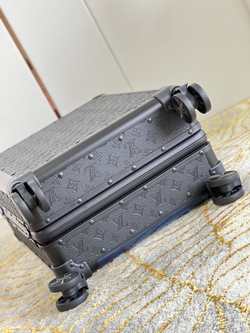 Louis Vuitton Horizon 55