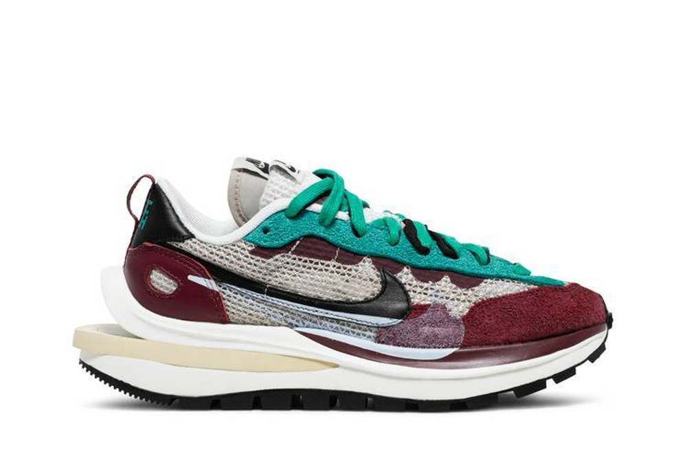 Кроссовки Sacai X Nike Vaporwaffle String Villain Red