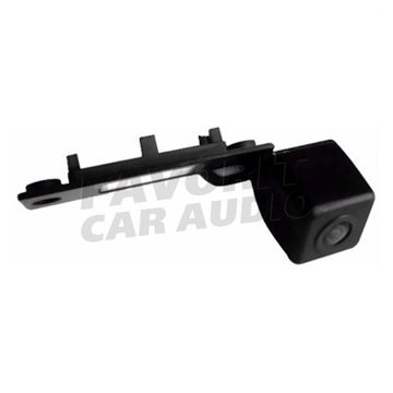 В/камера INTRO/INCAR VDC-040 VW Golf V, Passat B6, Jetta