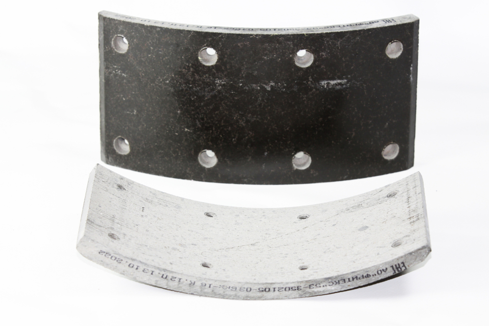 Накладка тормозная а/м ГАЗ-53,3307,3309,ПАЗ: задняя ось (-03 хвост) (сверлённая/не шлифованная/ширина 100мм) ФРИТЕКС