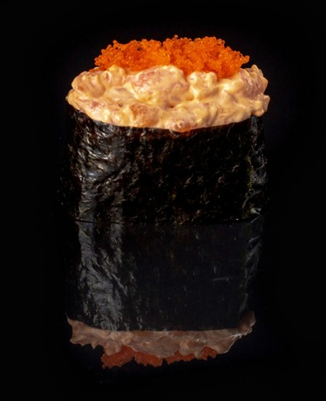 Гункан с лососем🌶️