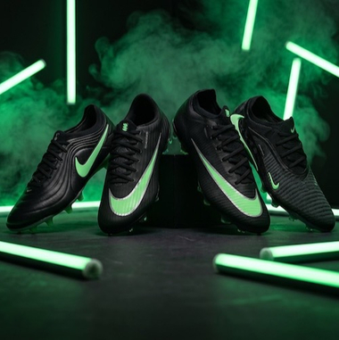 Nike Black >