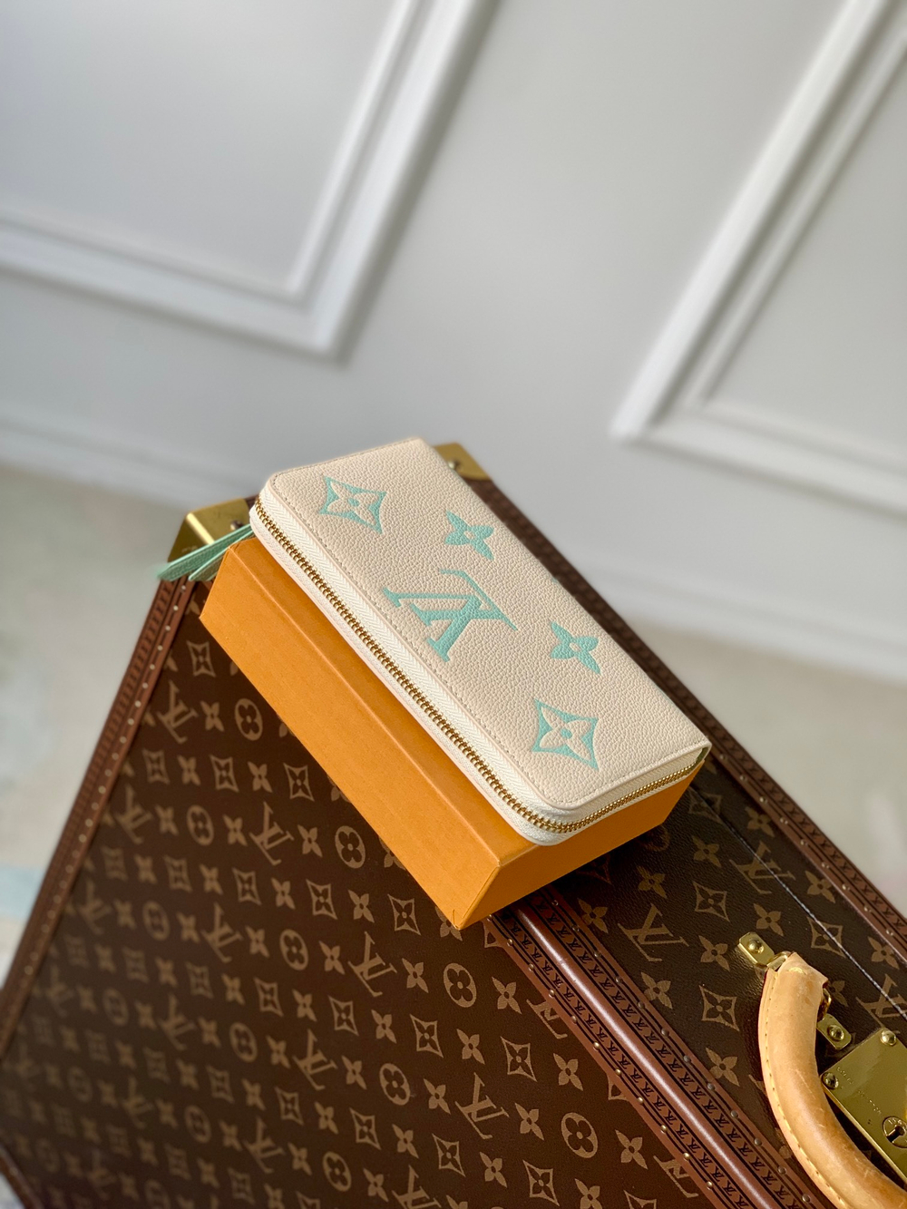 Louis Vuitton Zippy Wallet