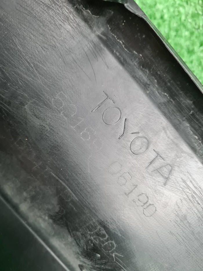 Юбка заднего бампера Toyota Camry xv70 (2017-н.в.)