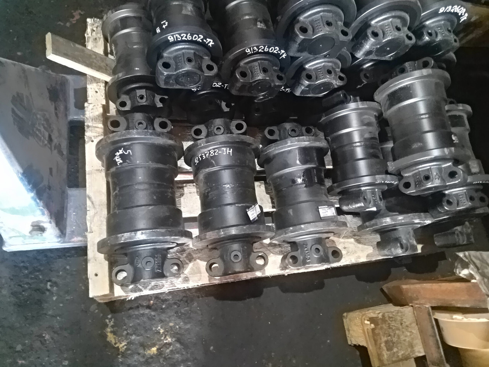 Каток опорный ZX330-3 9253782,9304040,4S01070,9249808
