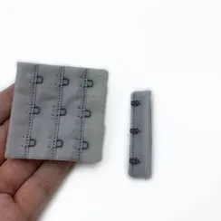 Застежка с крючками светло-серая 3 ряда (цв. 166), 57*55 мм