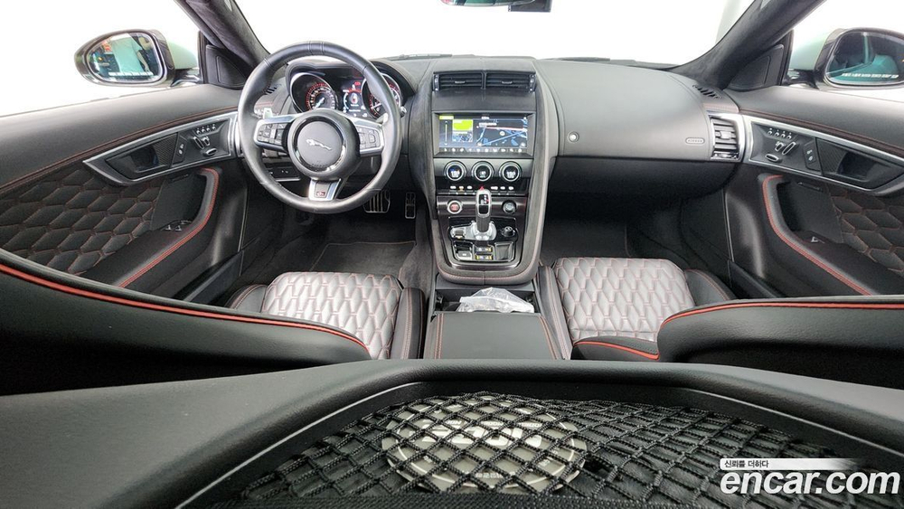 Jaguar F-TYPE 5.0 SVR Coupe AWD (12.2019)