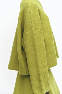 ZARA БАЗОВЫЙ ОДНОТОННЫЙ ДЖЕМПЕР, СВЕТЛО-ЗЕЛЕНЫЙ