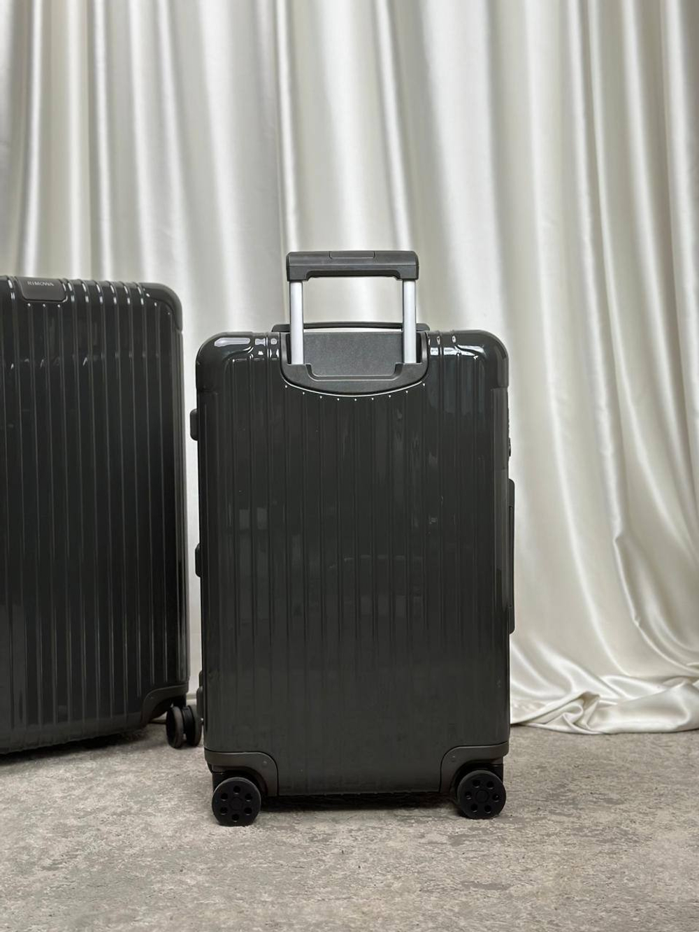 Чемодан Rimowa S, арт. 477563402
