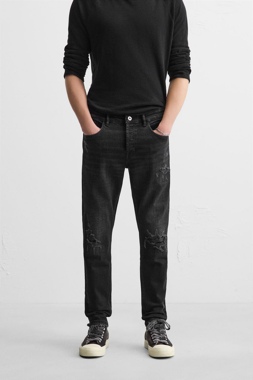 Джинсы skinny fit с разрезами
