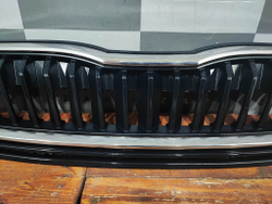 Решетка радиатора Skoda Rapid 2 20-нв Б/У Оригинал 60U853668