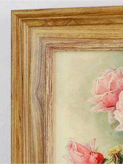 Картина настенная интерьерная в раме "под дерево" 26*26 см