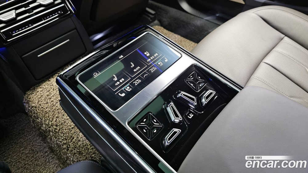 Audi A8 (D5) 55 TFSI Quattro Premium LWB (12.2022)