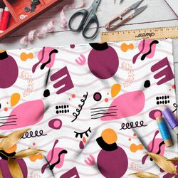 Ткань габардин сиреневые космические пятна на белом фоне с волной