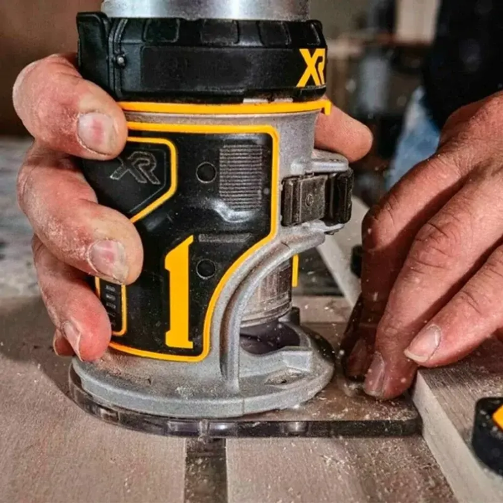 DeWalt DCW600N аккумуляторный кромочный фрезер (без АКБ и ЗУ)