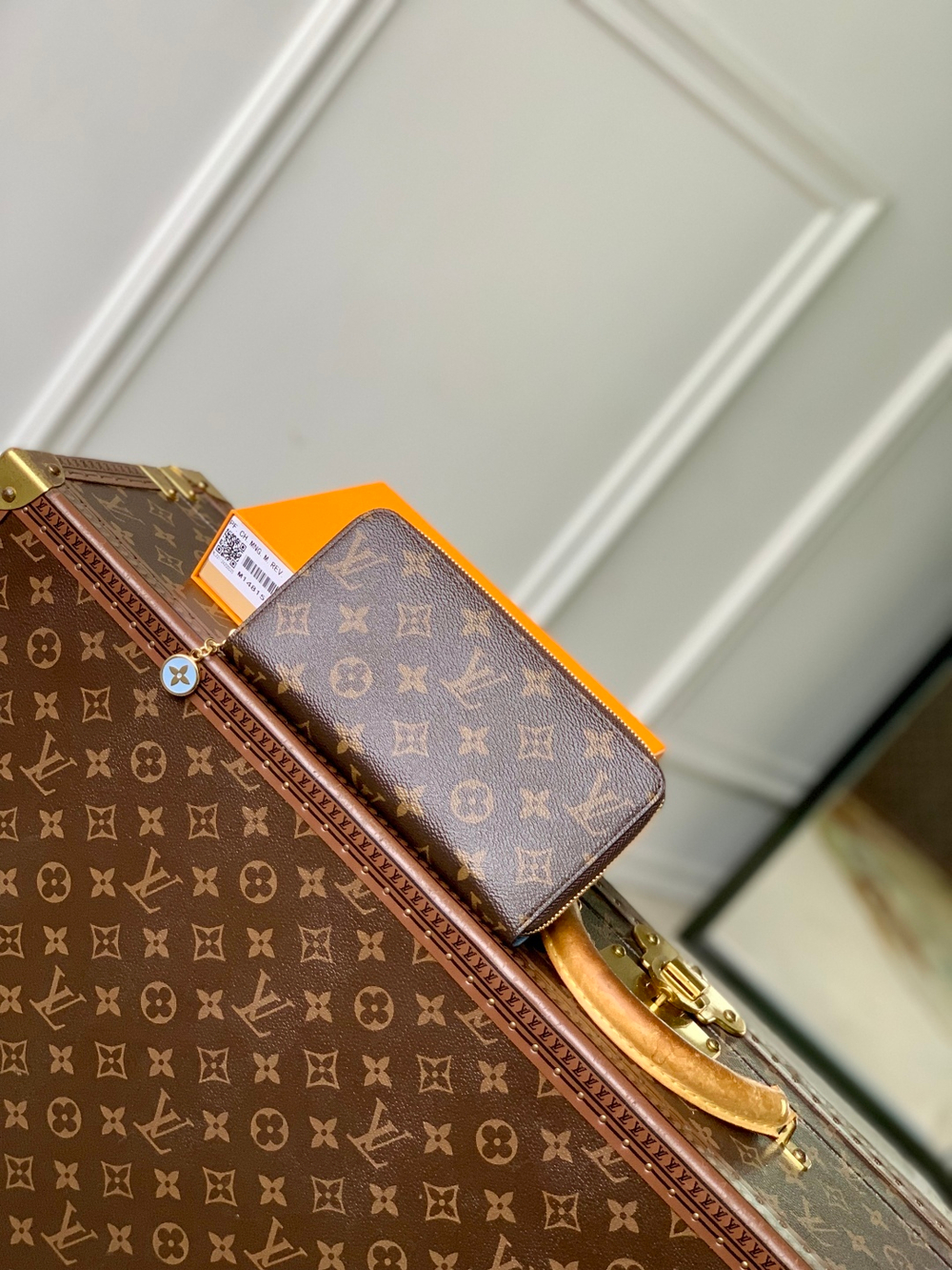 Louis Vuitton Zippy Wallet