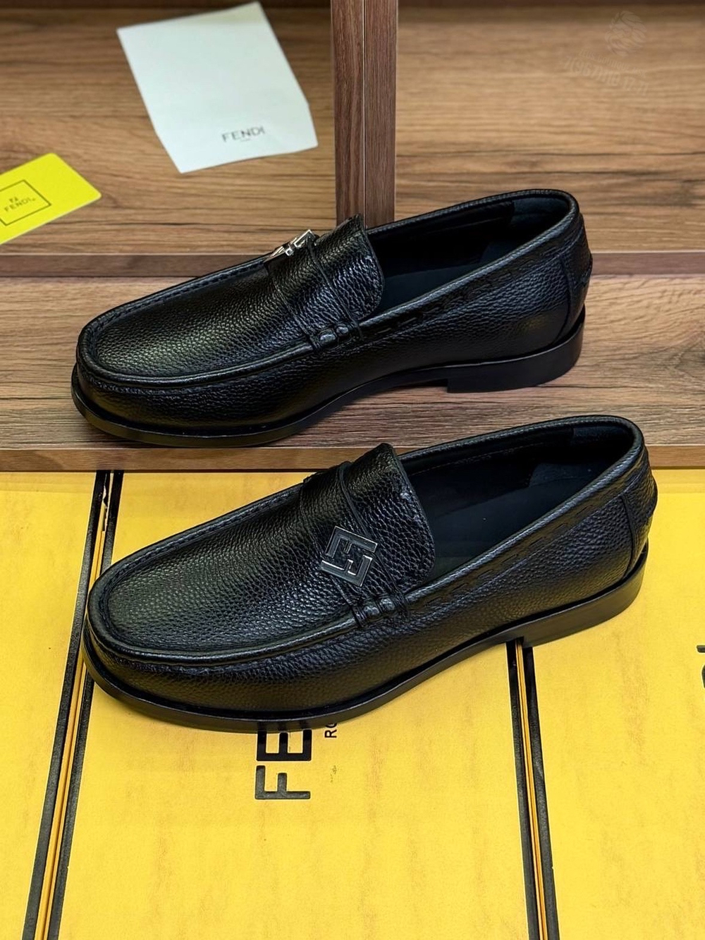 Лоферы Fendi