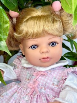 Кукла BERJUAN мягконабивная 40см Laura (1076)