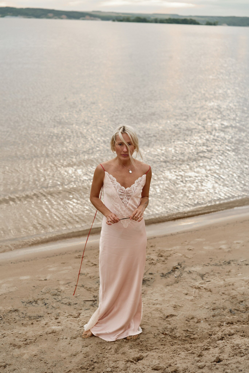 Комбине на бретелях red