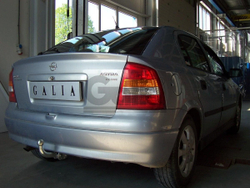 Оцинкованный фаркоп на Opel Astra G хетчбек 3/5 дверей, седан, купе, кабриолет 1998-2004, номерной знак на задней двери (без электрики), Galia O008A