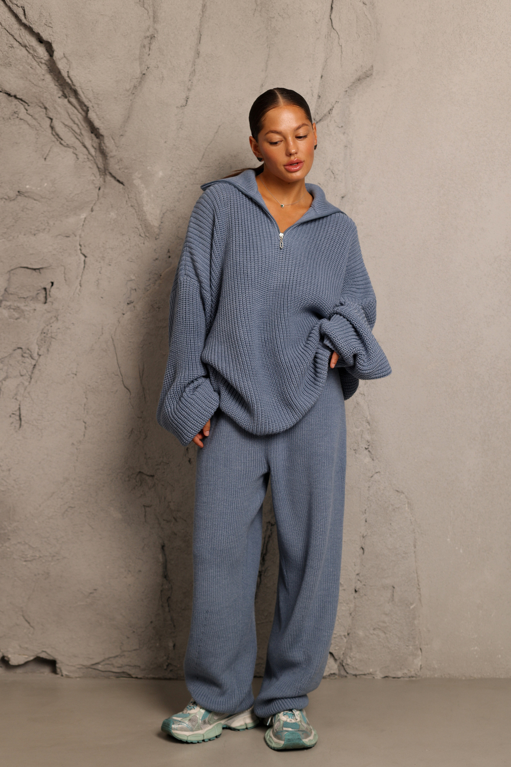 Свитер на молнии