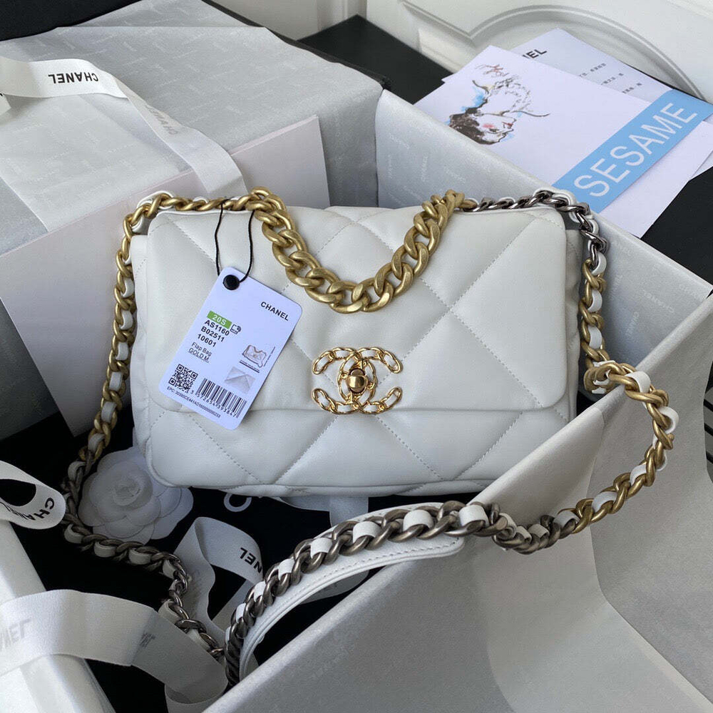 Chanel 19 26 cm