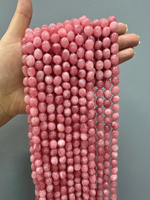 Нить бусин из тонированного кварца 8-8,5мм (галтовка)