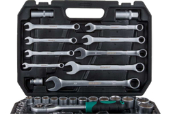 Набор инструментов ВОЛАТ 1/4 , 1/2 6 граней 82 предмета 18540-82