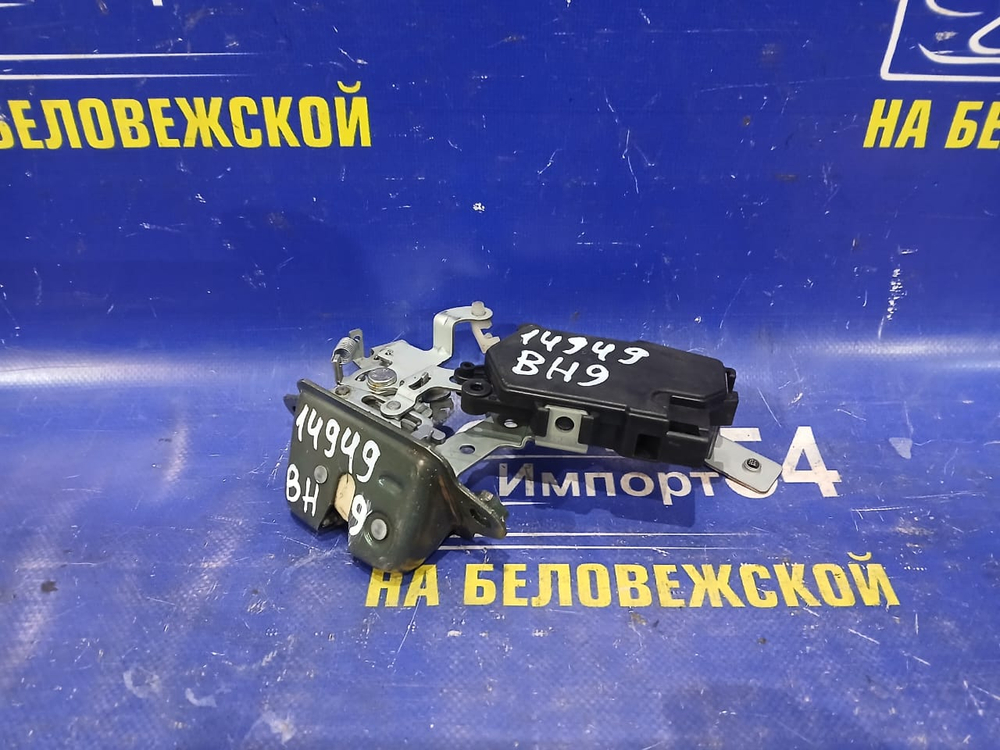 Замок багажника SUBARU LEGACY 1998-2003