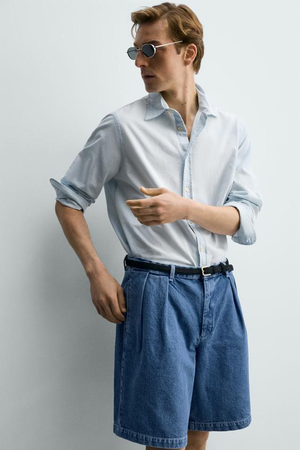ZARA ДЖИНСОВЫЕ ШОРТЫ RELAXED FIT С ЗАЩИПАМИ, СИНИЙ