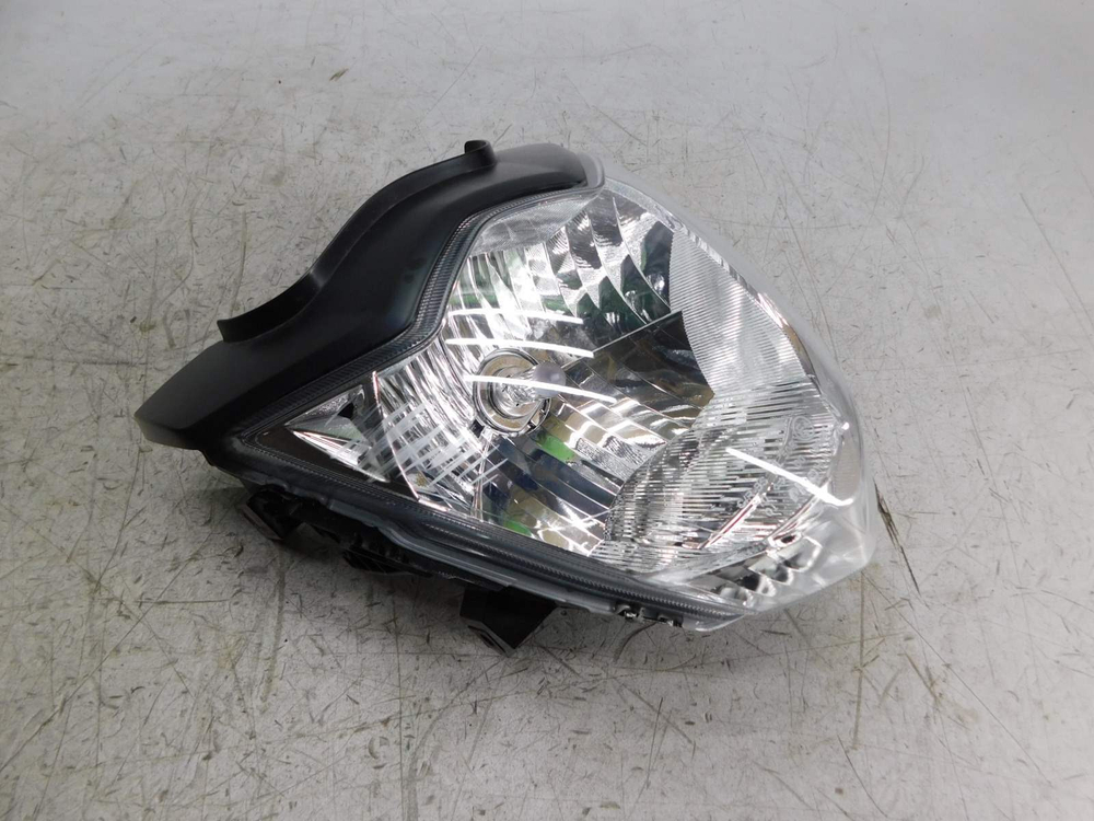 фара Suzuki Gixxer 150