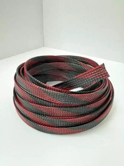 Оплетка кабельная из полиэстера змеиная кожа 10, 8-20мм, черно-красная, 10м