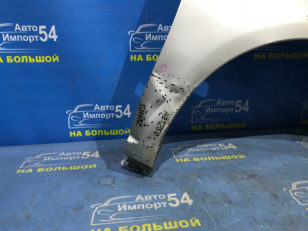 Крыло переднее правое TOYOTA AVENSIS 2002-2006