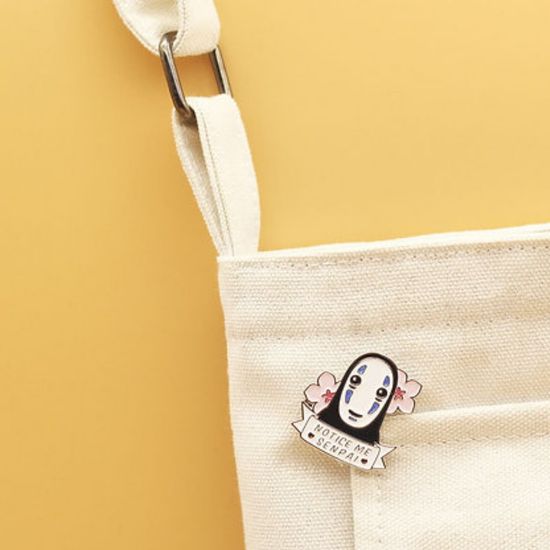 Значок металлический "Унесенные призраками. Безликий", 3*2,8см