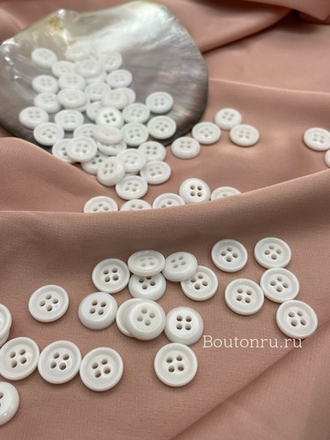 Пуговицы на прокол белые